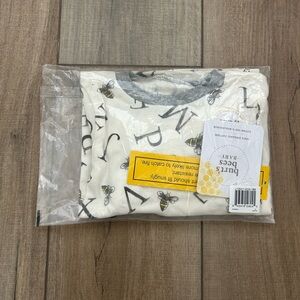 NWT Burt’s Bees Baby 2 Piece Set Bees ABC Pajamas 18 MO